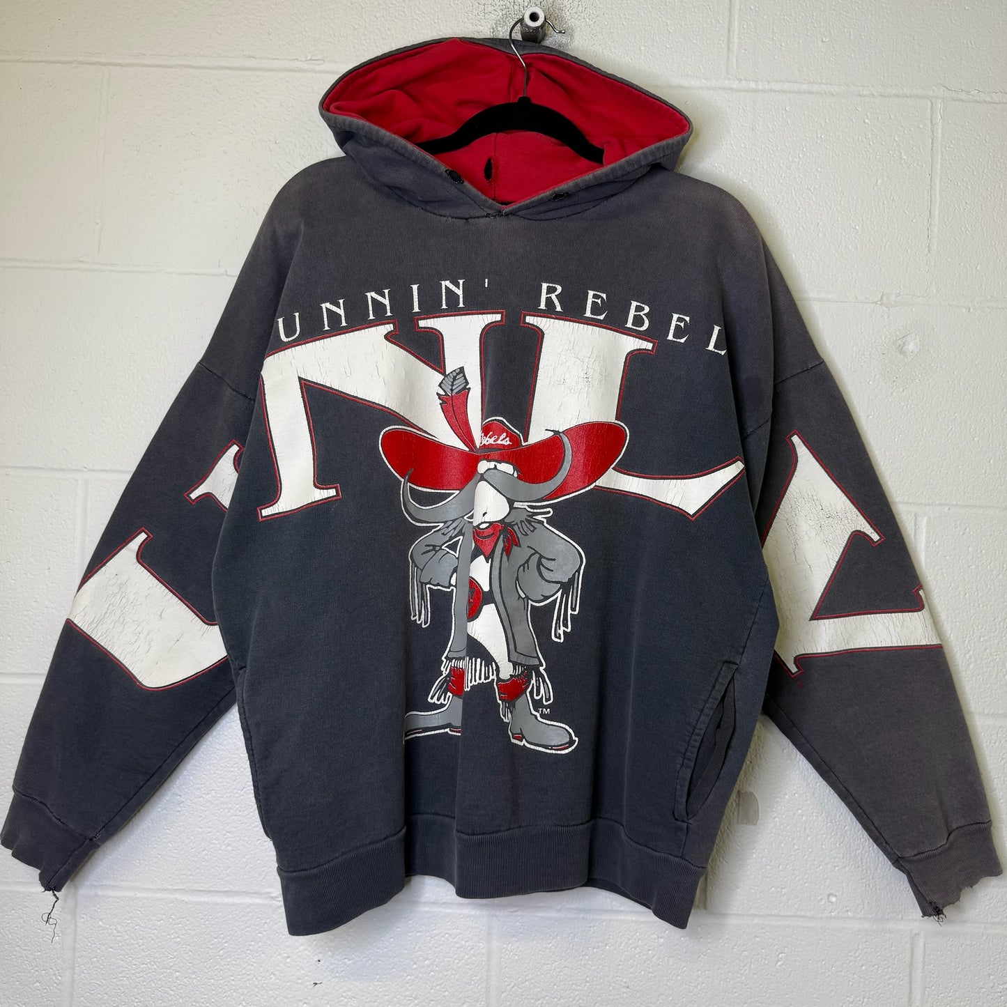 90s UNLV Rebels NCAA Spellout Hoodie (B2459)