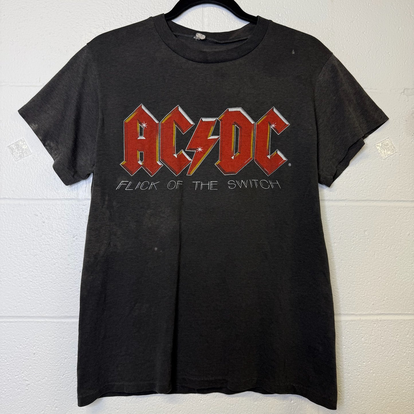80's AC/DC Flick of The Switch T-shirt Sz L (B359)