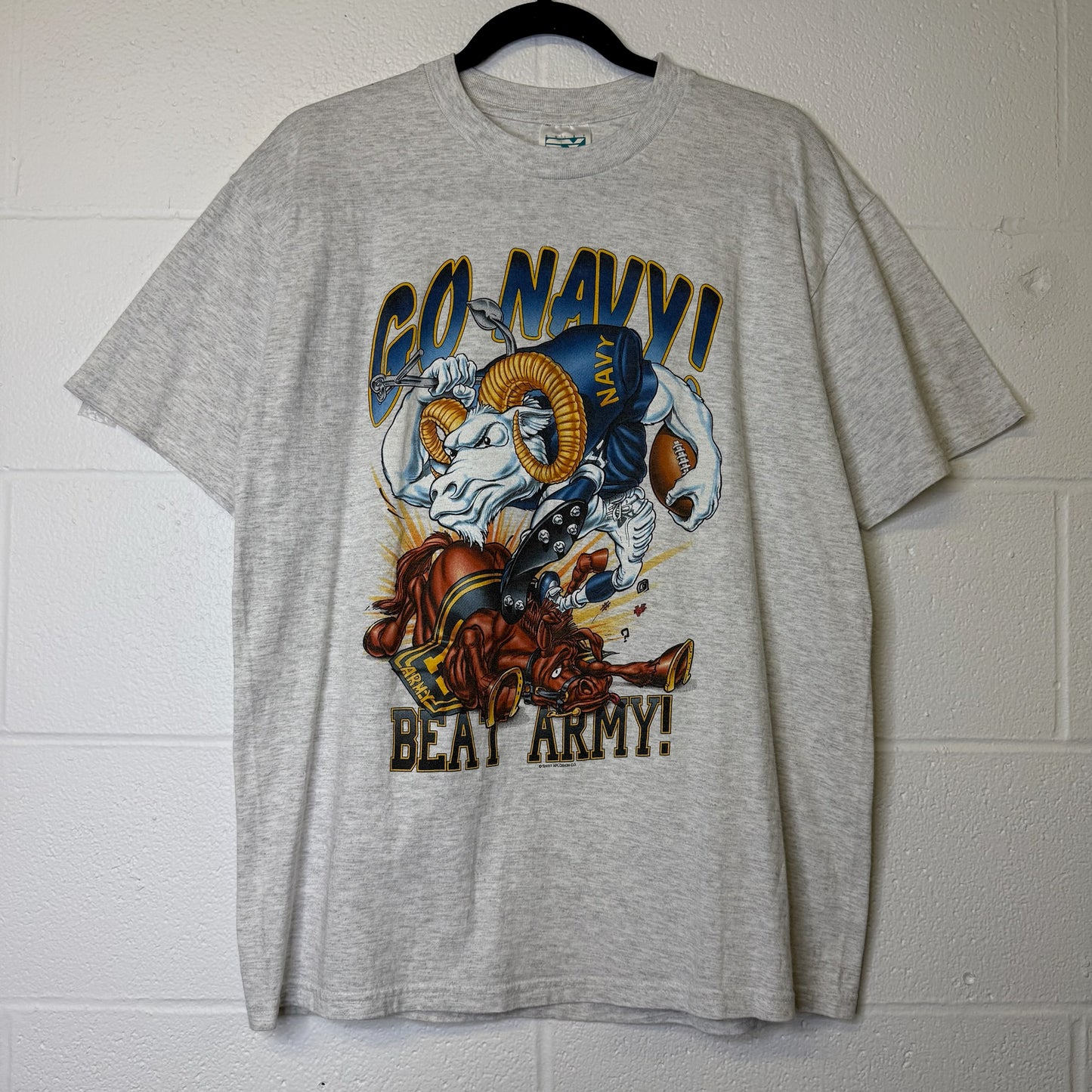 90's Navy vs Army Football NCAA T-shirt Sz L (B1586)