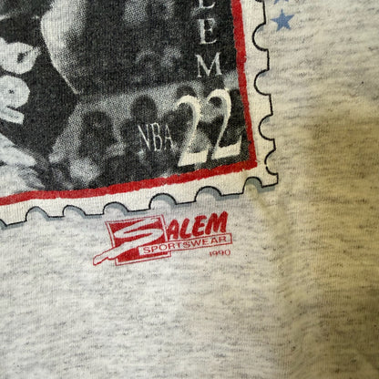 1990 Portland Trailblazers Clyde Drexler Salem Stamp NBA T-Shirt Sz L (B2202)