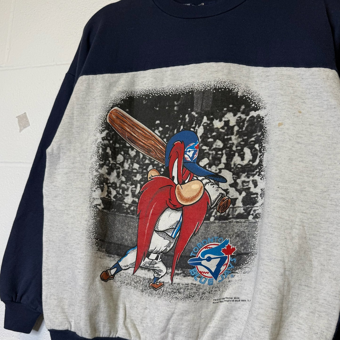 1994 Elmer Fudd Blue Jays Crewneck Size L (B2566)