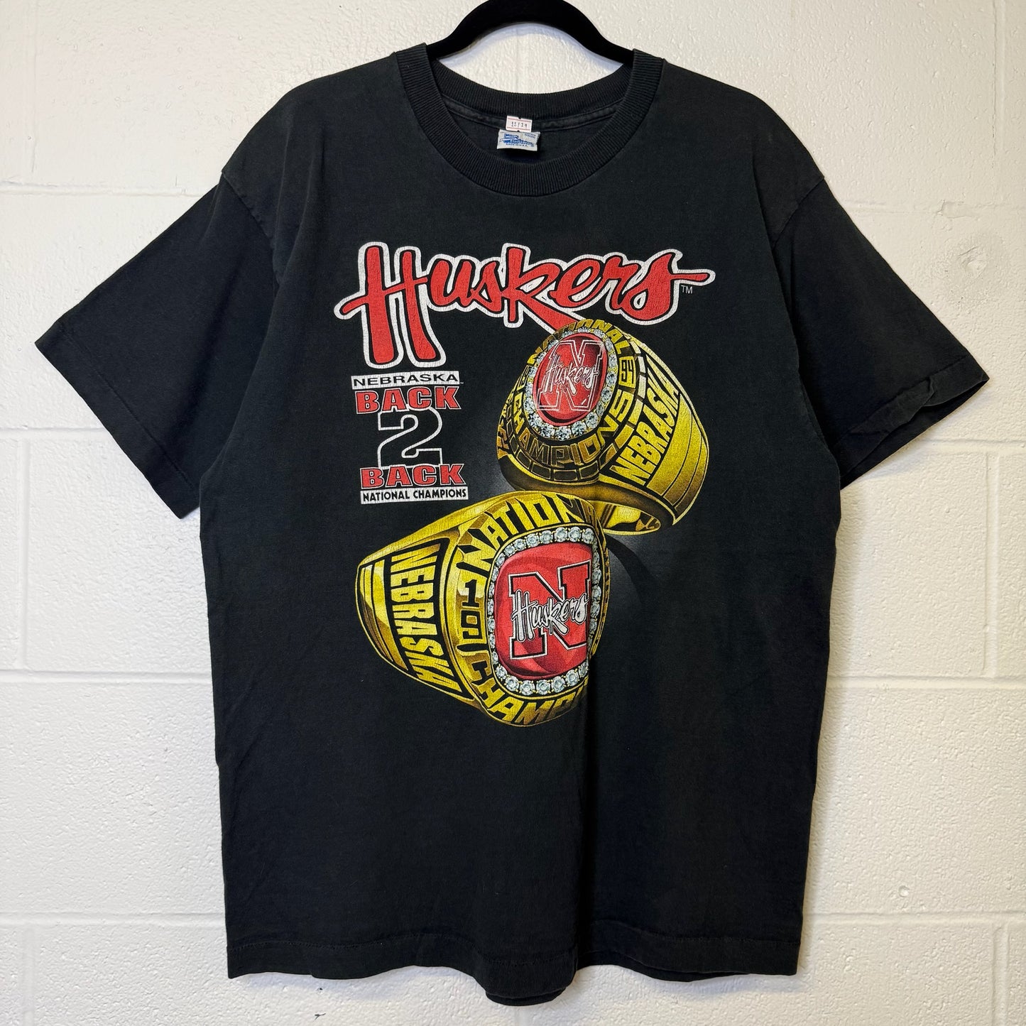 90's Nebraska Cornhuskers Rings NCAA T-Shirt Sz L (B2169)