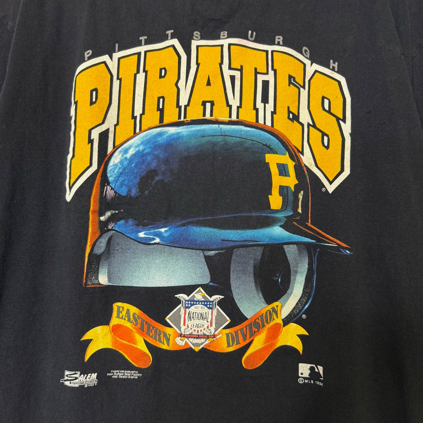 1992 Pittsburgh Pirates MLB Salem Helmet T-shirt Sz L (B641)