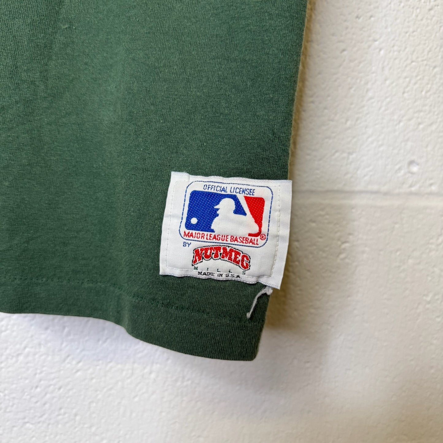 1991 Oakland Athletics MLB Triple Threat Nutmeg T-shirt Sz L (B1758)