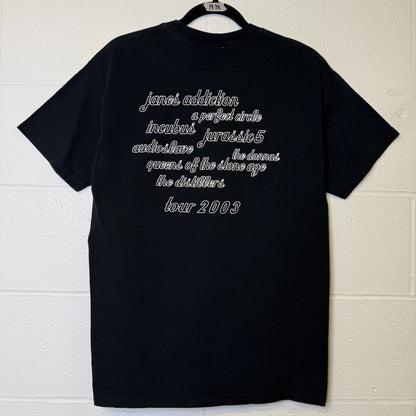 2003 Lollapalooza T-Shirt Sz M (B2245)