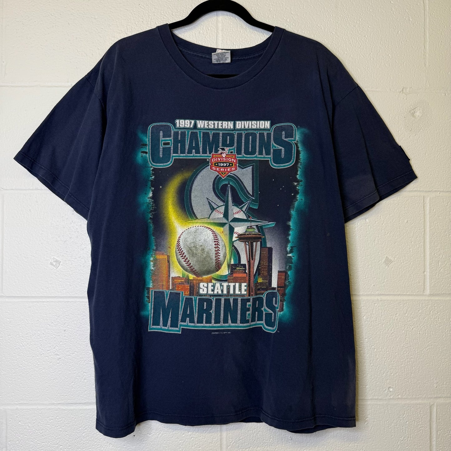 1997 Seattle Mariners Skyline MLB T-shirt Sz L (B641)