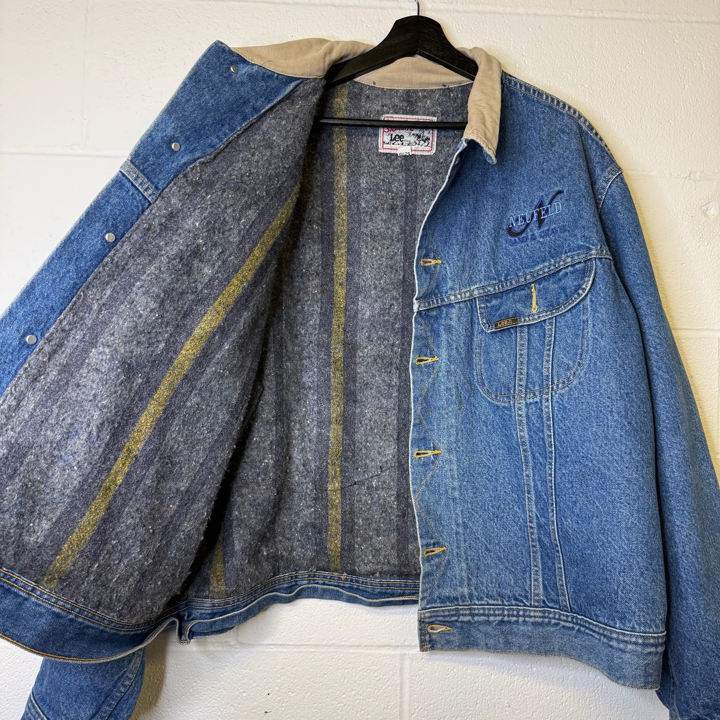Need measurements 90's Lee Storm Rider Denim Coat Jacket Sz 44 (B1959)