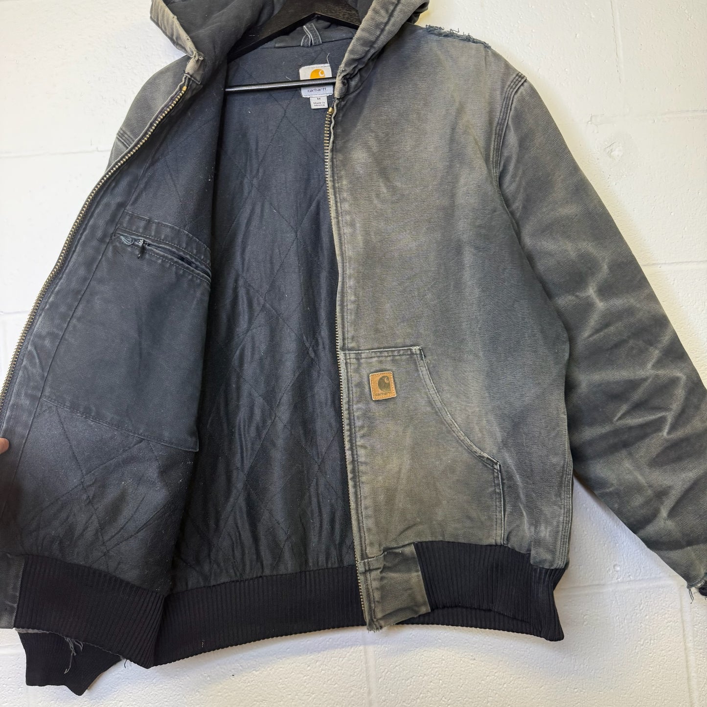 Carhartt Sun Faded Black Hooded Jacket Sz M (B1780)