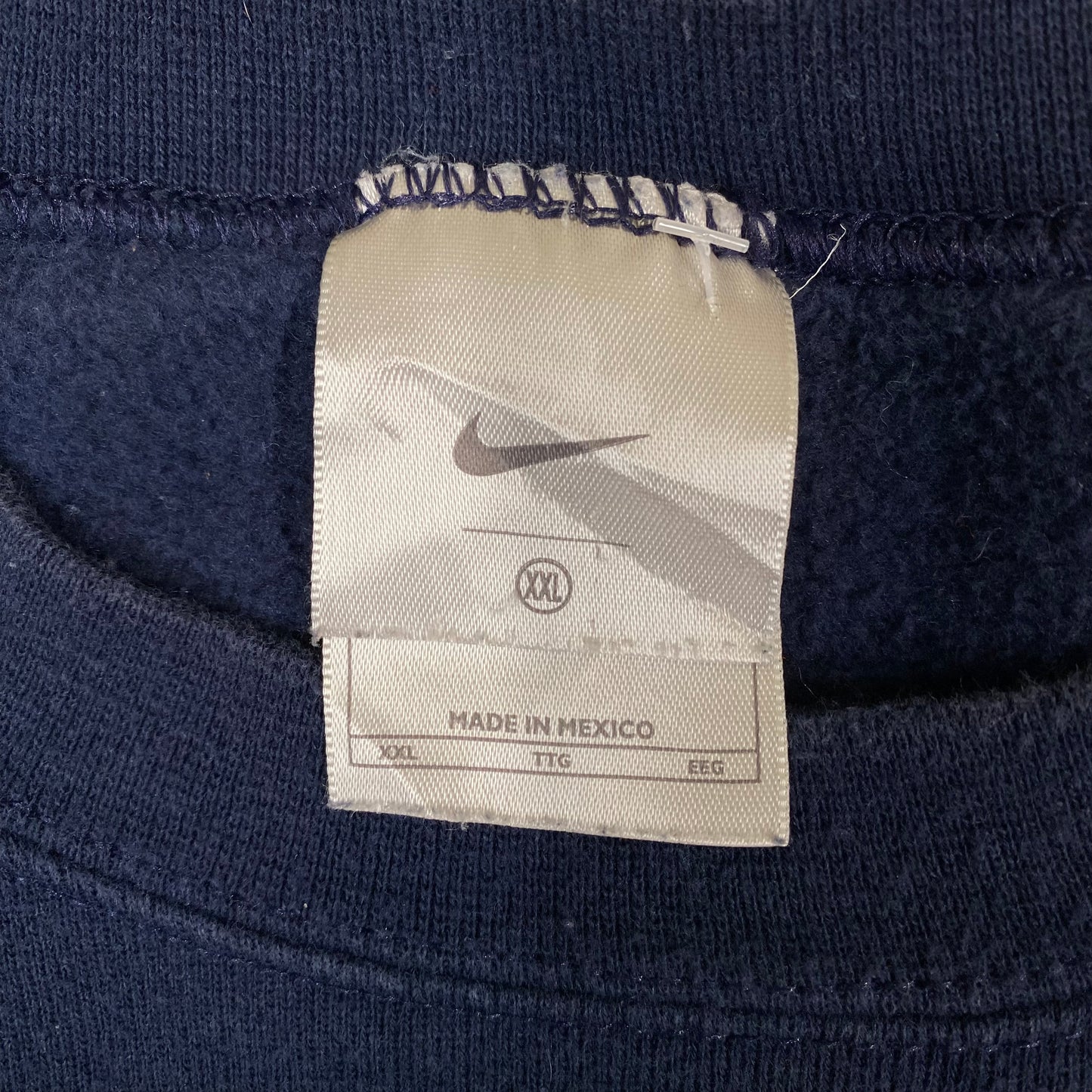 2000’s Nike Mini Swoosh Navy Crewneck Sz 2XL (A2281)