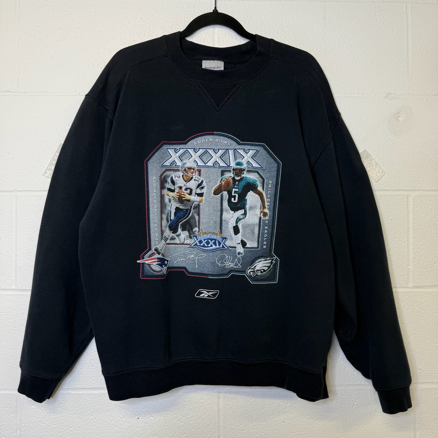 2005 New England Patriots vs Philadelphia Eagles NFL Superbowl Crewneck