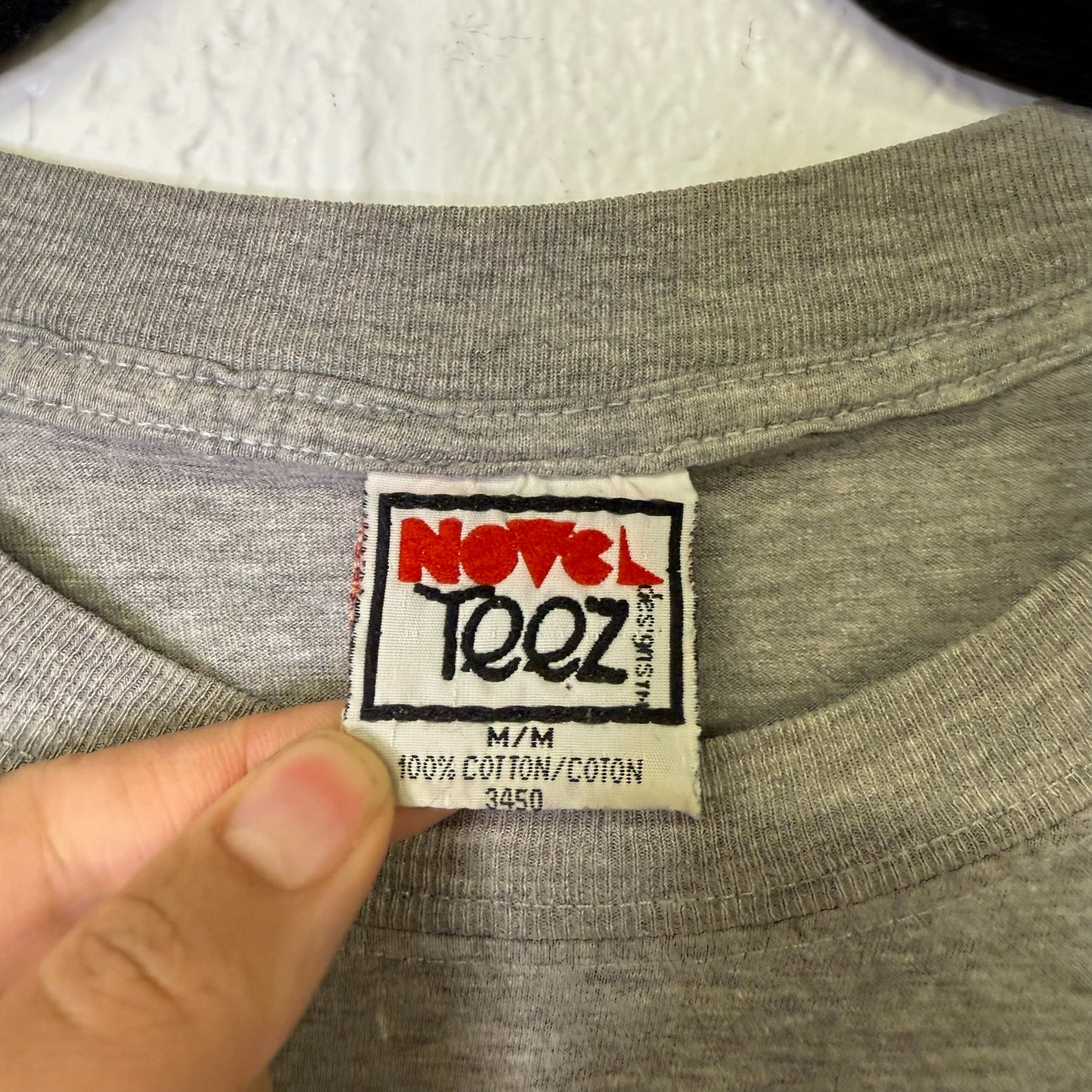 1998 Taz Charlotte Hornets NBA T-Shirt Sz M (B1630)