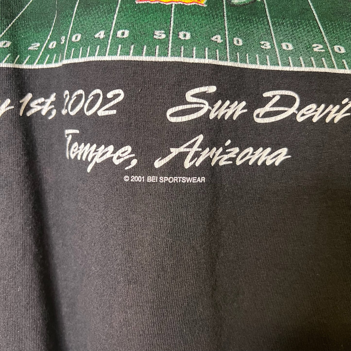 2001 Oregon vs Colorado Fiesta Bowl Football T-shirt Sz L (B1018)