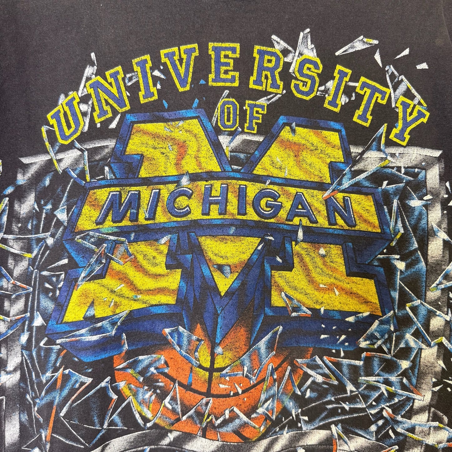 90’s Michigan Wolverines Shattered Backboard T-shirt Sz L (B2540)
