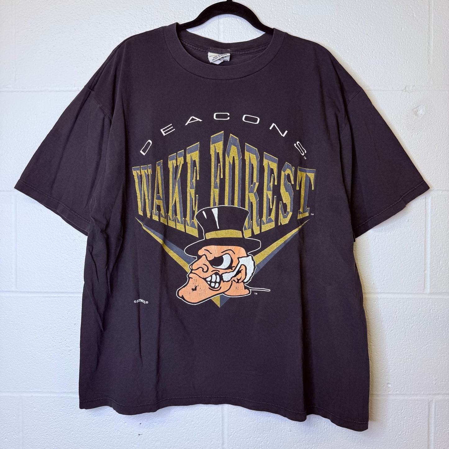 90s Wake Forest Deacons NCAA Nutmeg T-Shirt Sz XL (B2399)