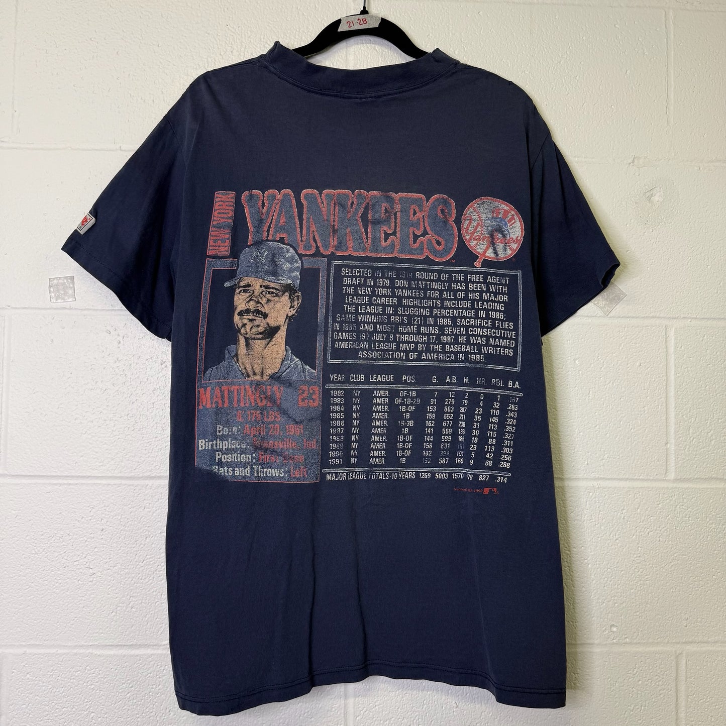 90's NY Yankees Don Mattingly MLB Nutmeg T-shirt Sz L (B1604)