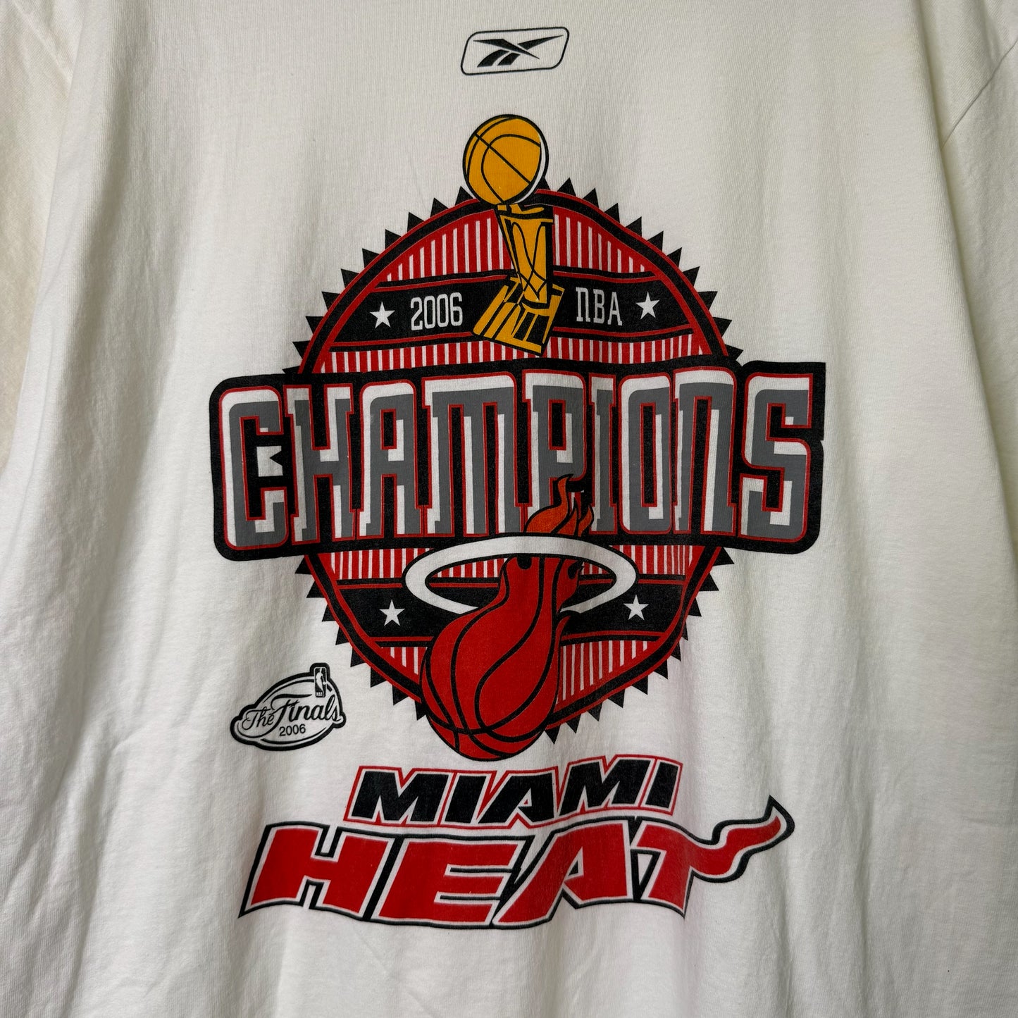 2006 Miami Heat Championship NBA T-Shirt Sz L (B1633)