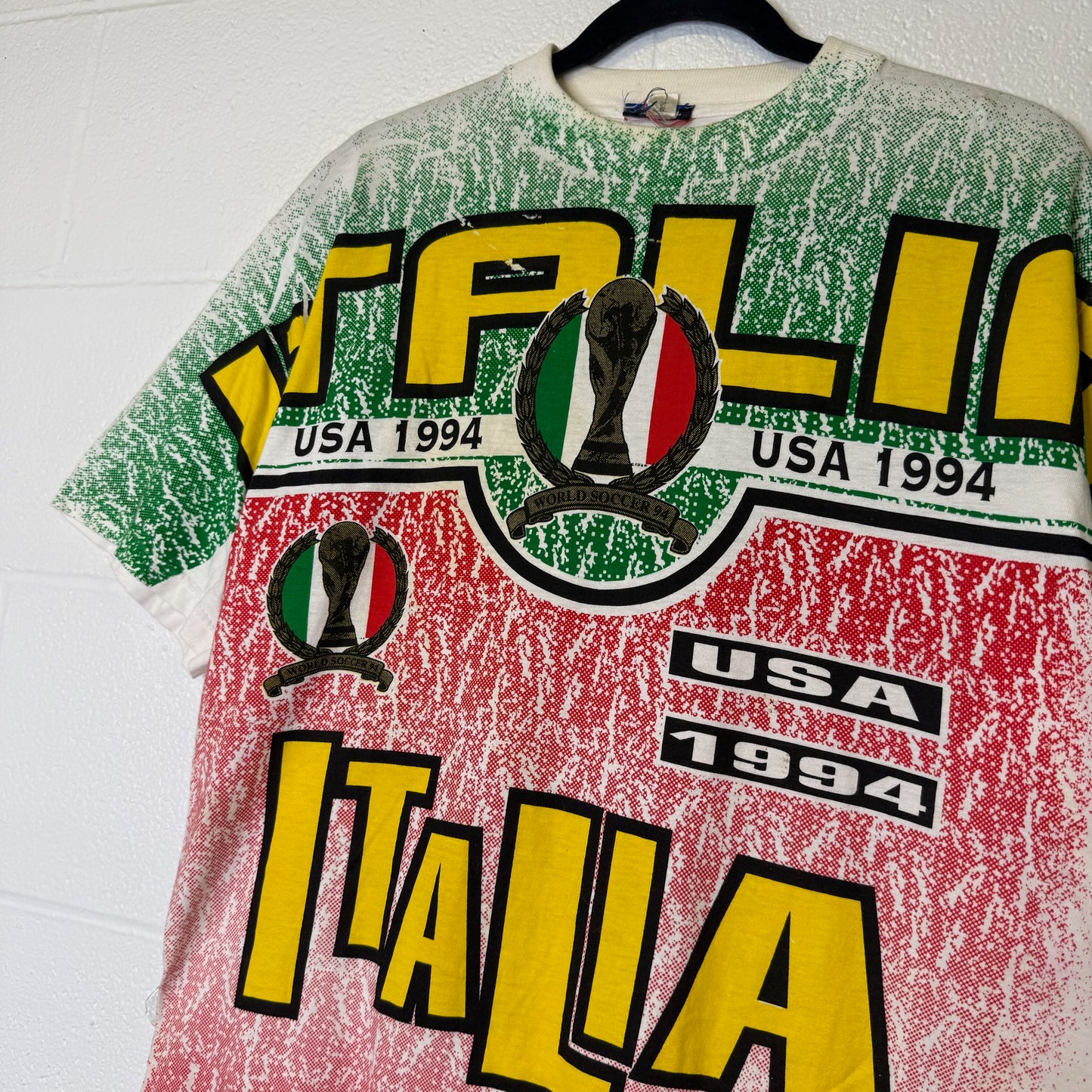 1994 World Cup Italy Soccer AOP T-Shirt Sz L (B2803)