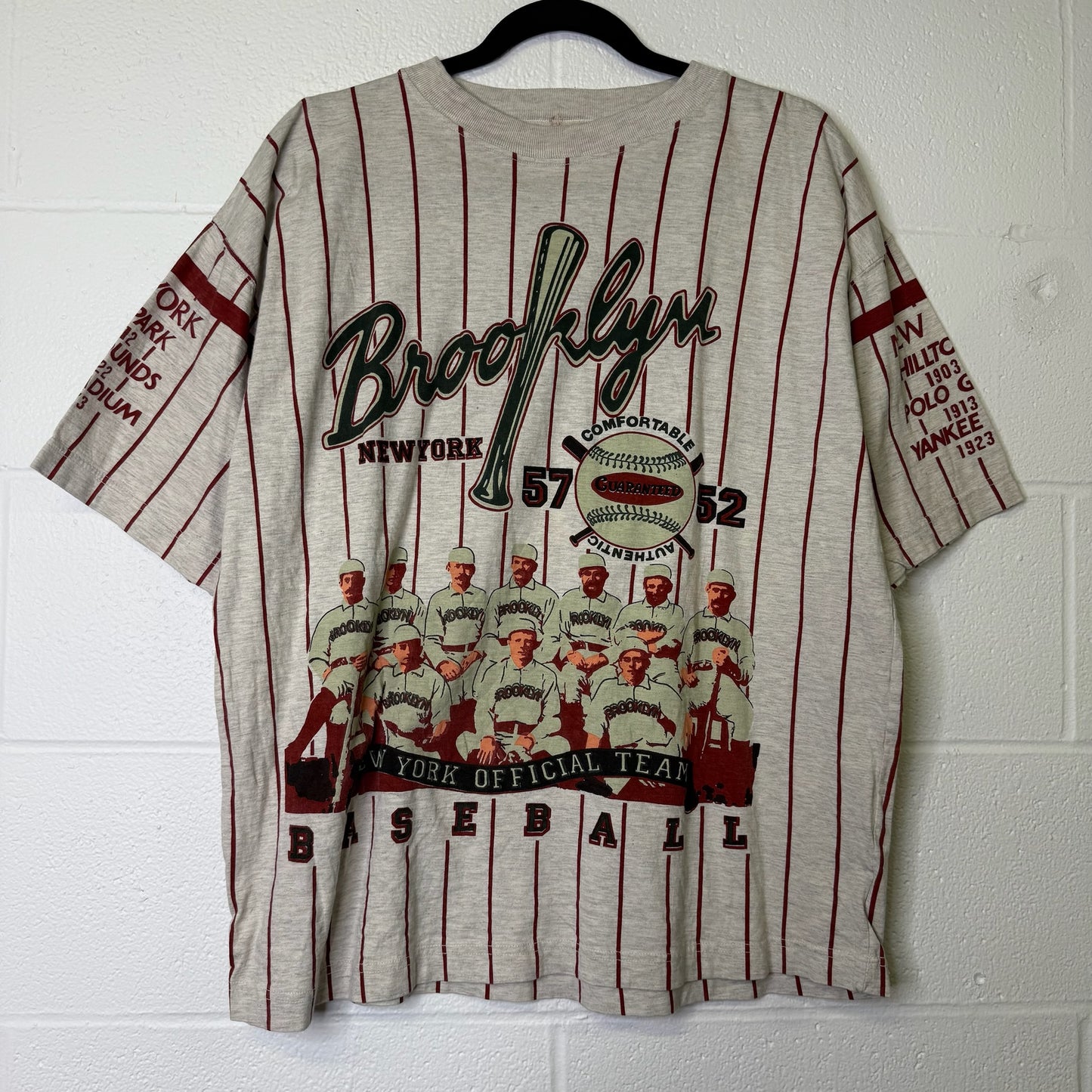 90's Brooklyn Yankees Baseball T-shirt Sz L (B1675)
