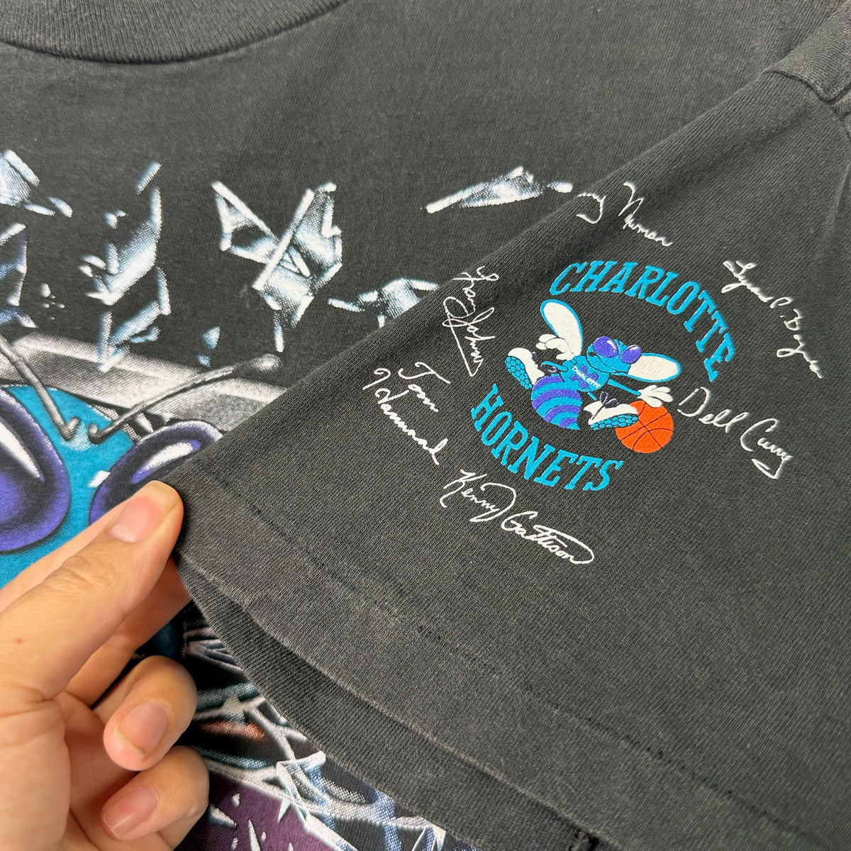 90s Charlotte Hornets NBA Shattered Backboard T-Shirt Sz L
