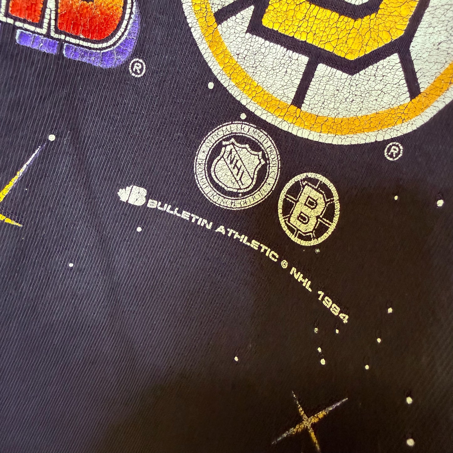 1994 Boston Bruins Bulletin NHL AOP T-Shirt Sz XL (B2473)