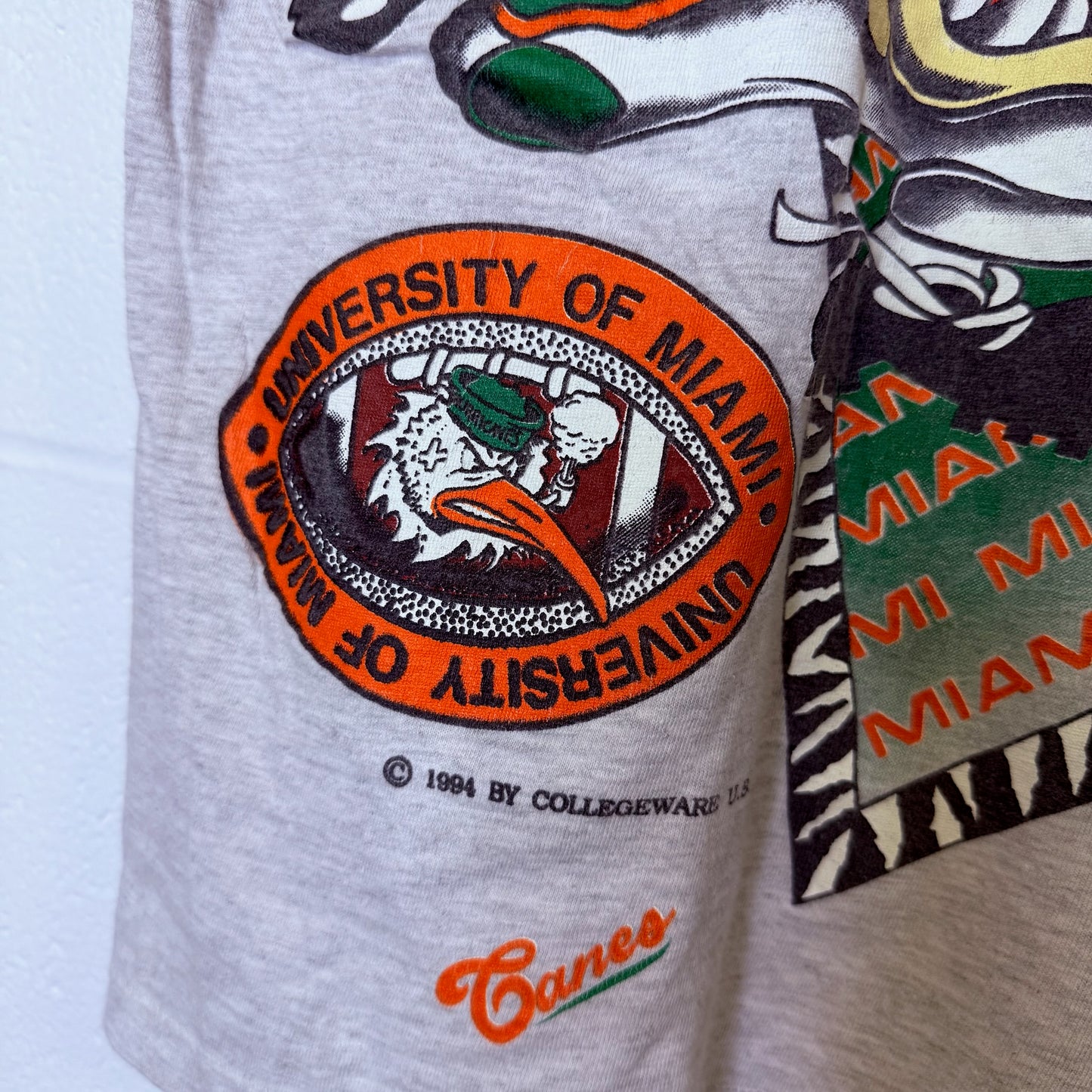 1994 Miami Hurricanes Taz NCAA T-shirt (B2327)