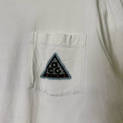 90's Nike ACG Pocket T-Shirt Sz L (B673)