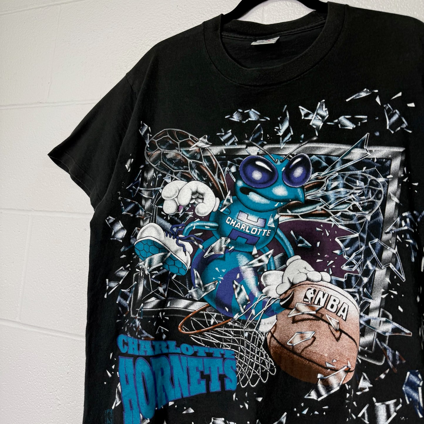90s Charlotte Hornets NBA Shattered Backboard T-Shirt Sz L