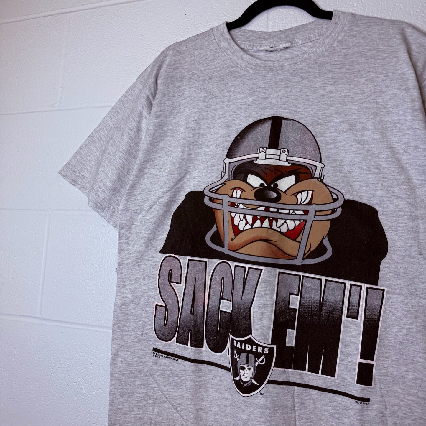 1996 Los Angeles Raiders Taz NFL T-Shirt (B2340)