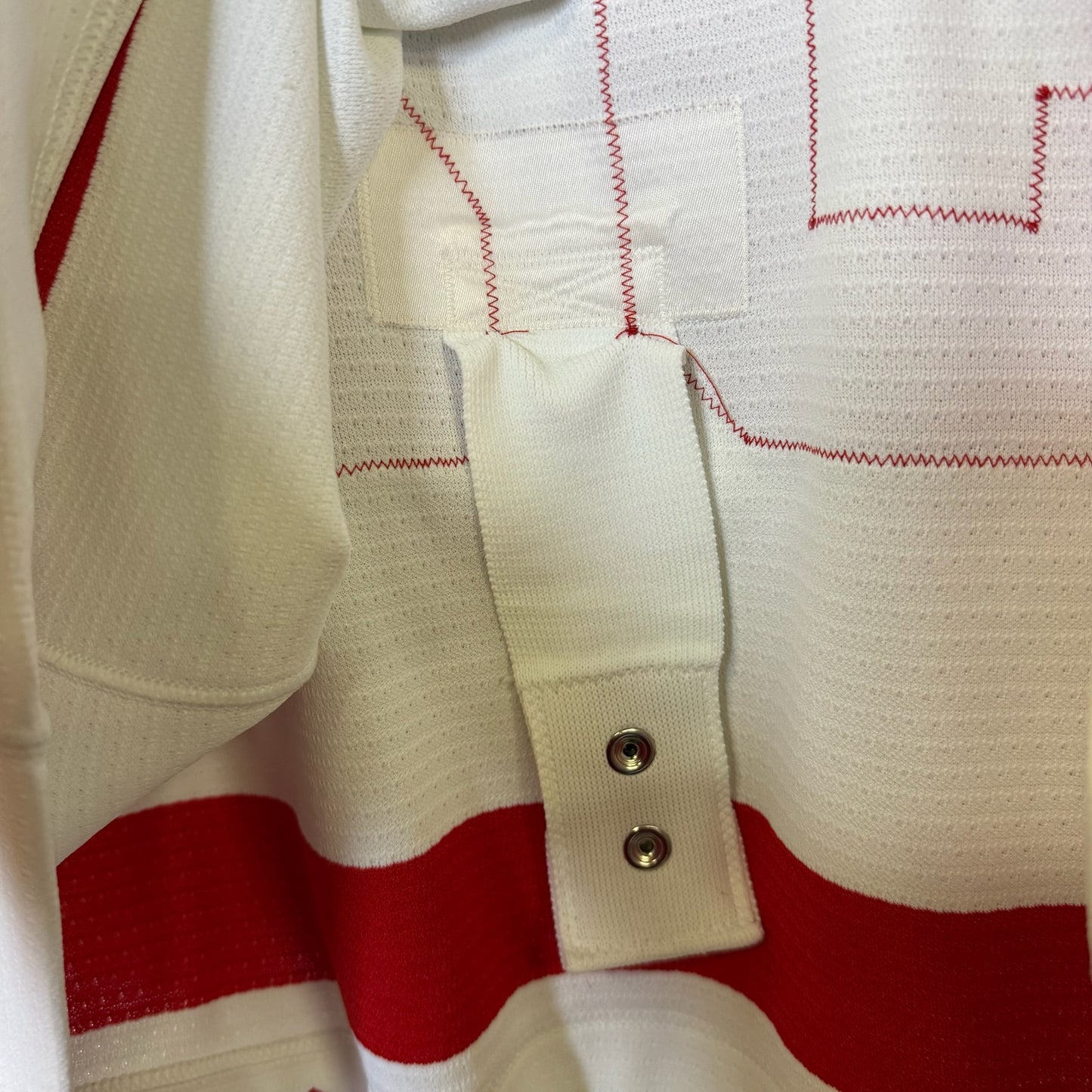 90s Detroit Red Wings CCM Jersey Signed Sz XL (Hextall)