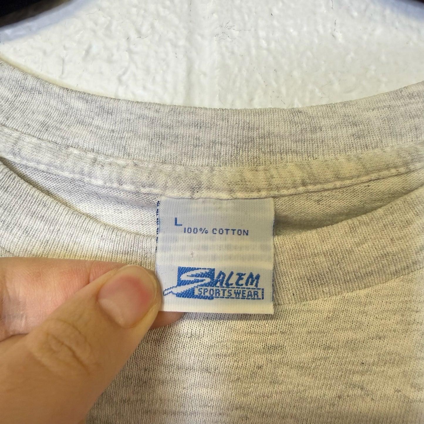 1990 Portland Trailblazers Clyde Drexler Salem Stamp NBA T-Shirt Sz L (B2202)