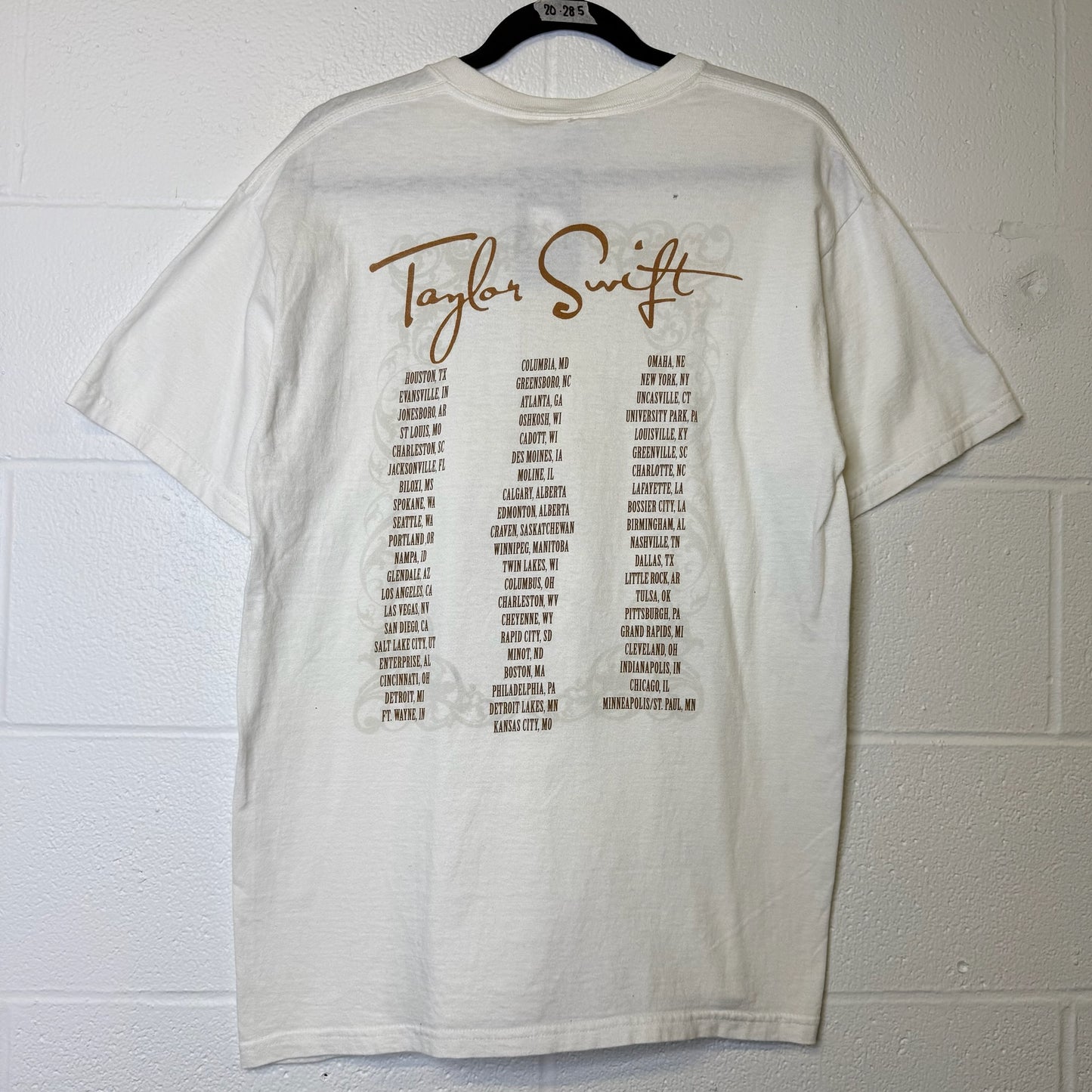 2009 Taylor Swift Tour T-Shirt Sz M (A9887)