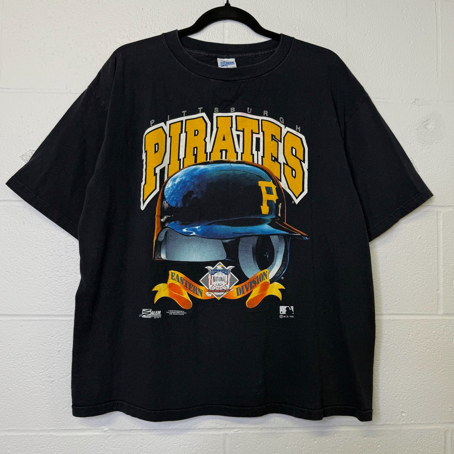 1992 Pittsburgh Pirates MLB Salem Helmet T-shirt Sz L (B641)