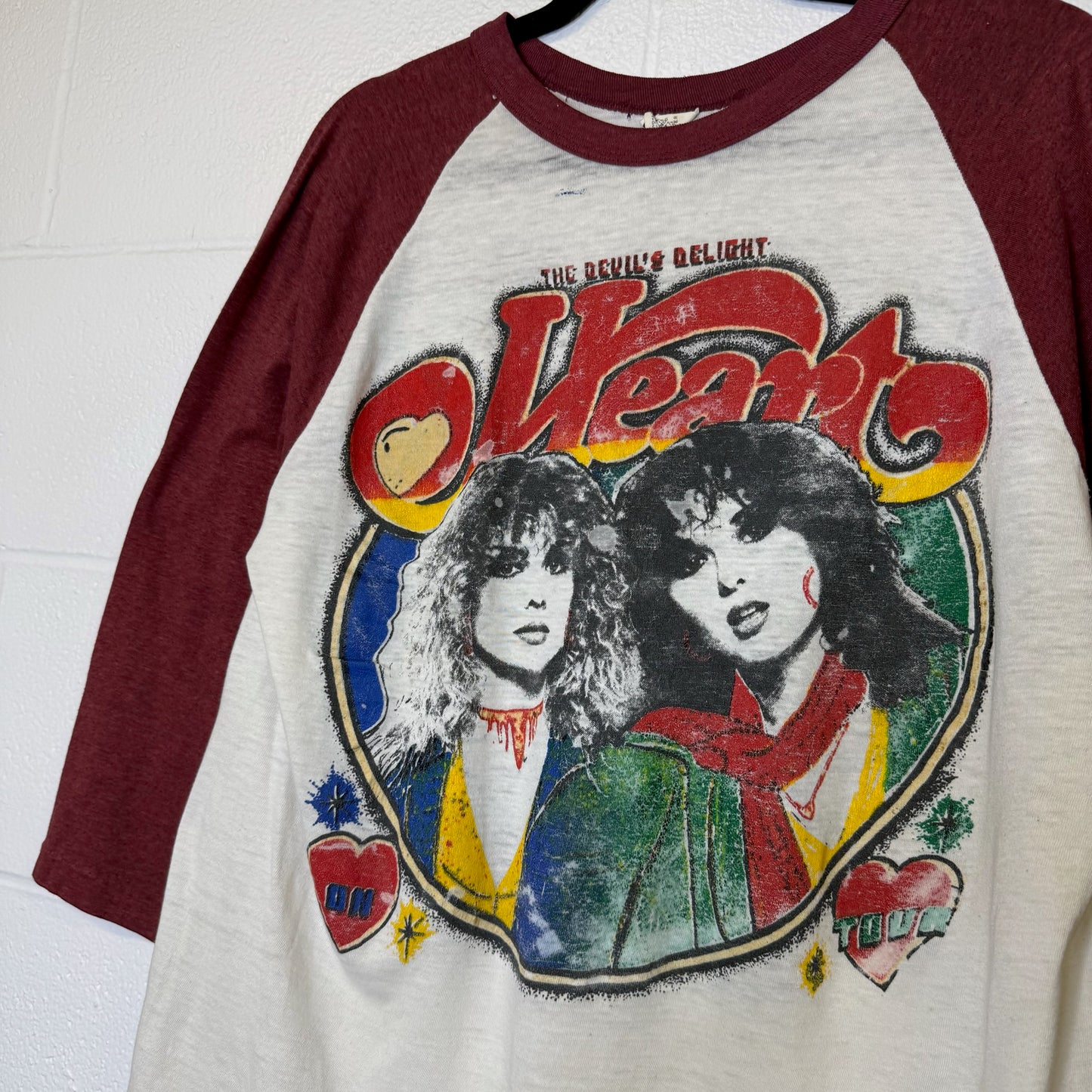 80s Heart Band Raglan Shirt Sz L (B2844)