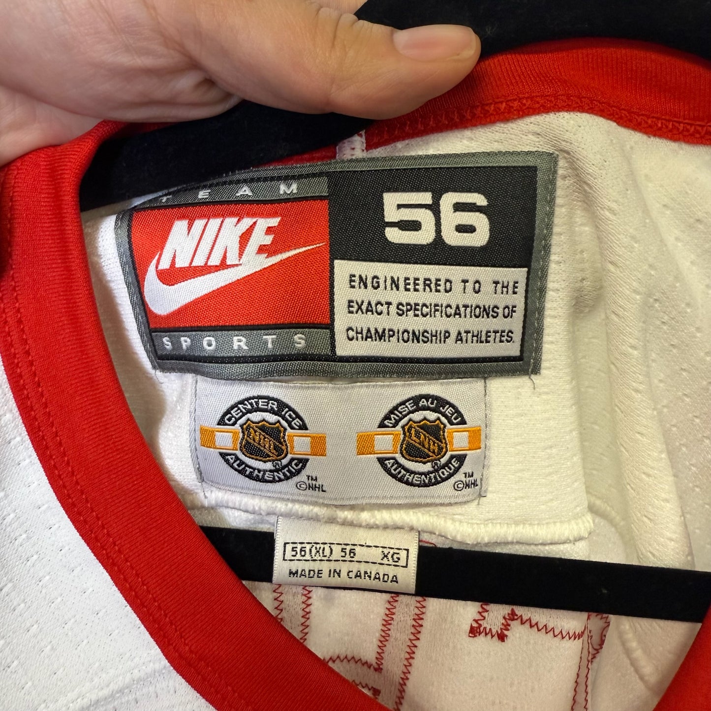 90s Detroit Red Wings CCM Jersey Signed Sz XL (Hextall)