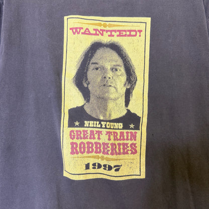 1997 Neil Young Wanted Poster T-Shirt Sz L (B435)