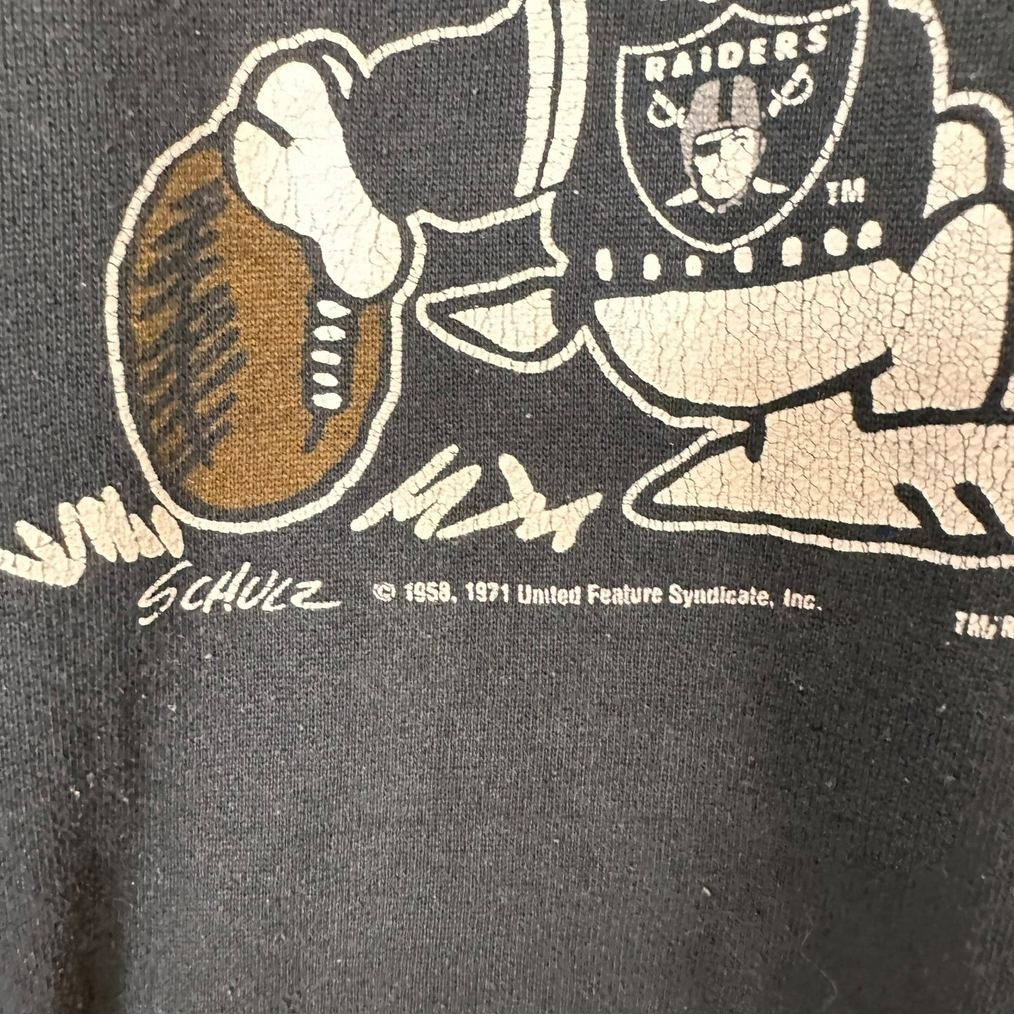 80's Snoopy Los Angeles Raiders NFL Crewneck Sz M (A8086)