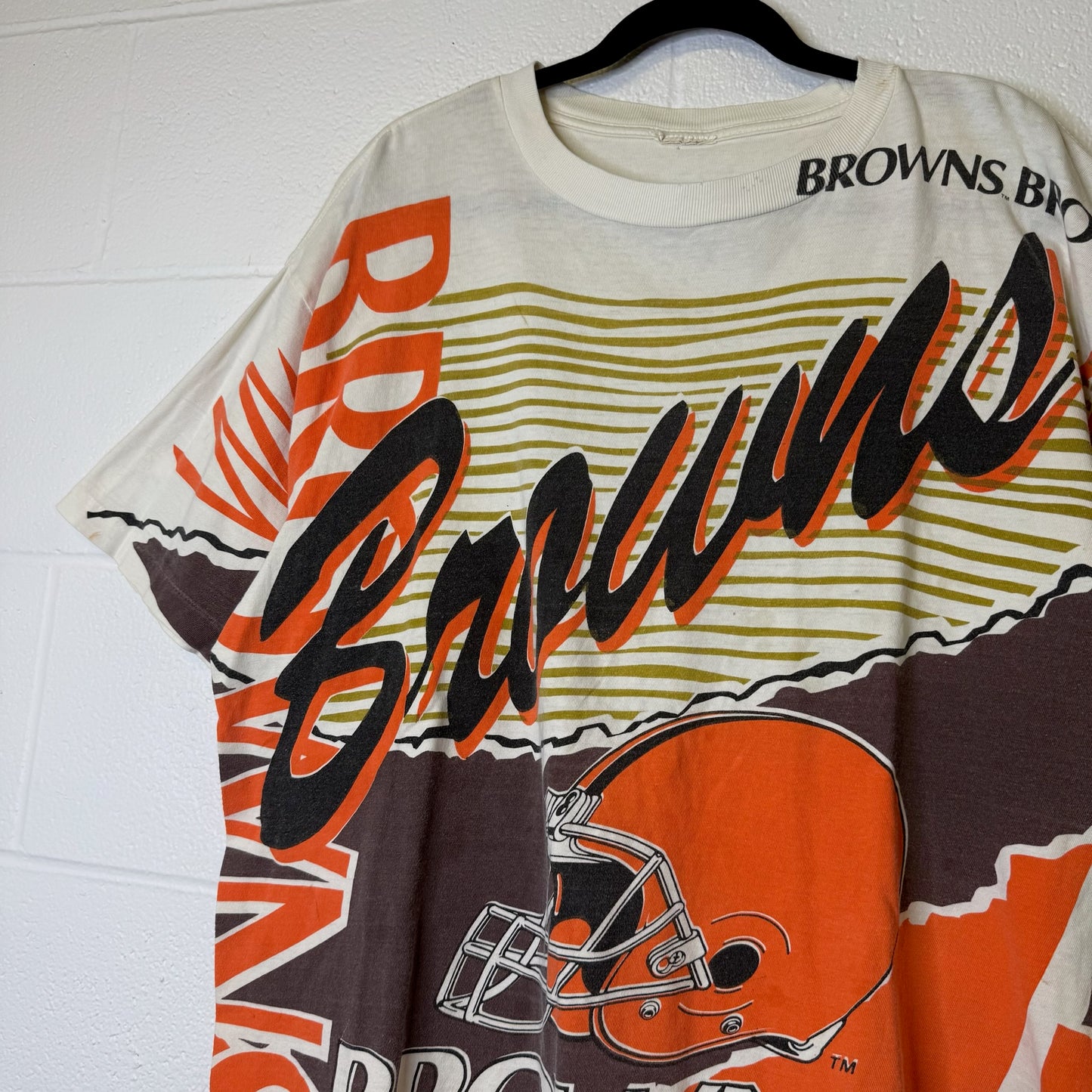 90s Cleveland Browns Magic Johnson T's NFL T-Shirt Sz XL (B2635)