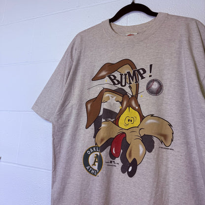 90s Oakland Athletics Wile E Coyote MLB T-Shirt Sz XL (B2477)