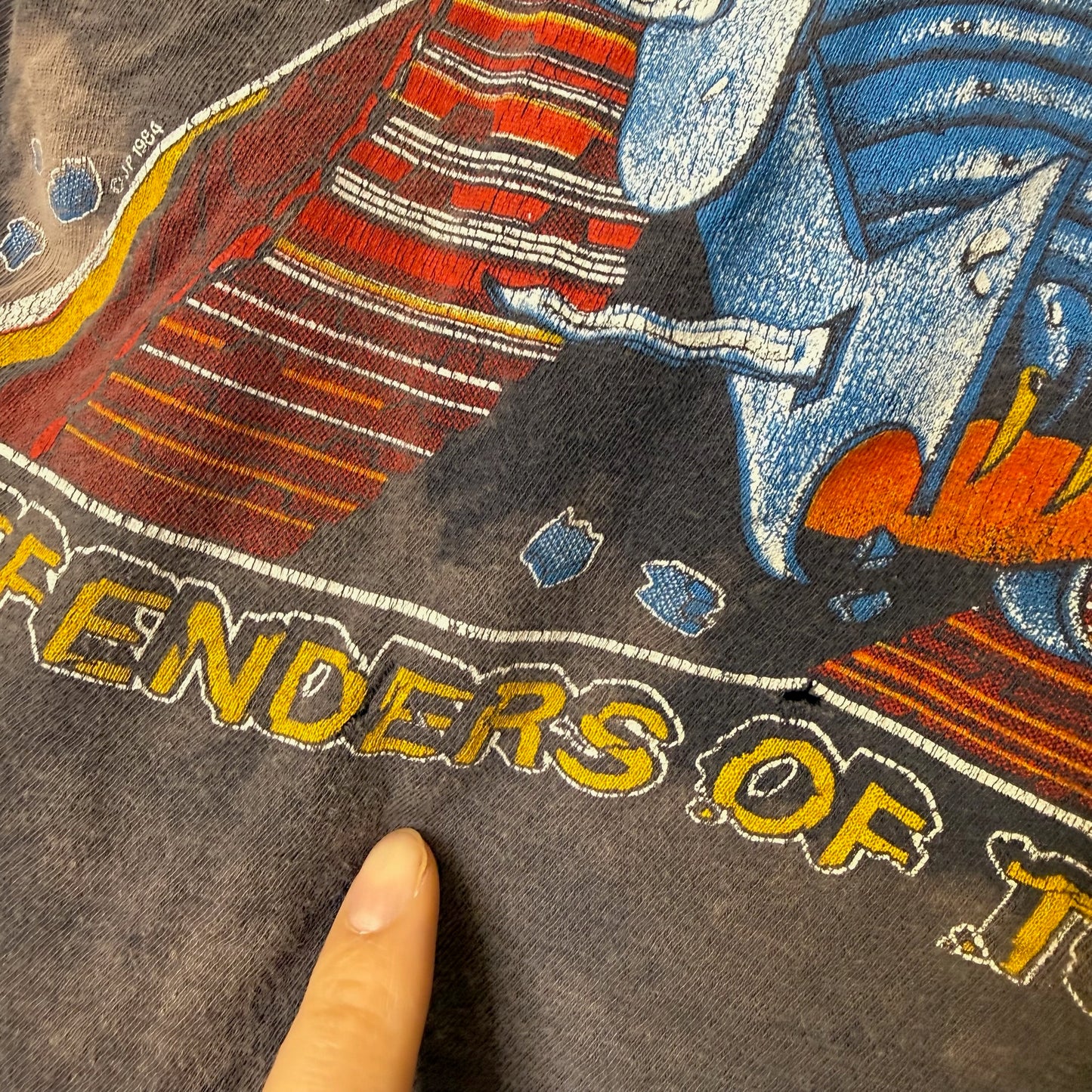 1984 Judas Priest Defenders of the Faith Tour T-Shirt Sz M (B421)