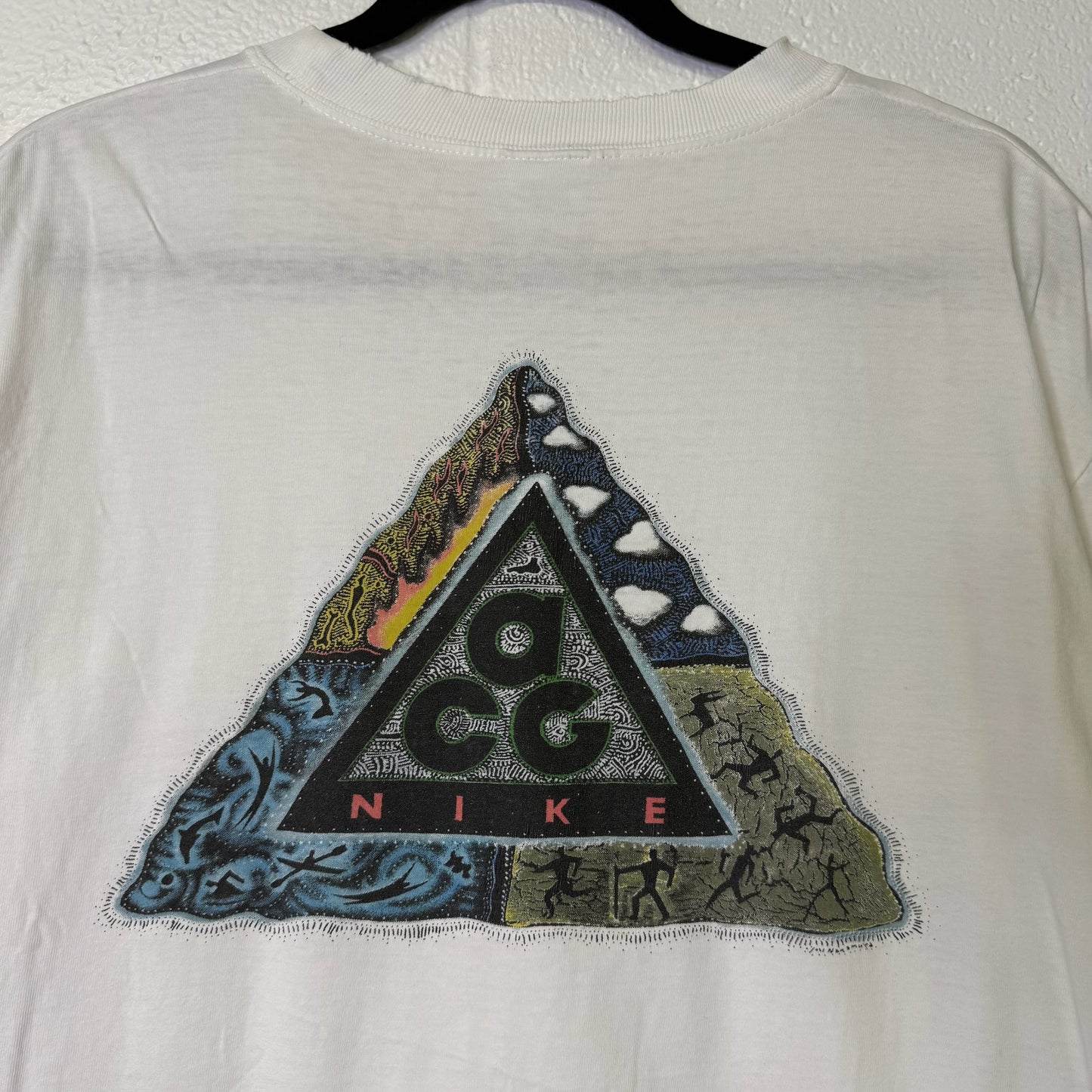 90's Nike ACG Pocket T-Shirt Sz L (B673)