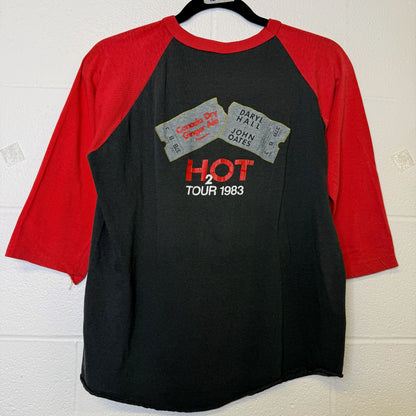 1983 Daryl Hall & John Oates Tour Raglan Shirt Sz M (B2296)