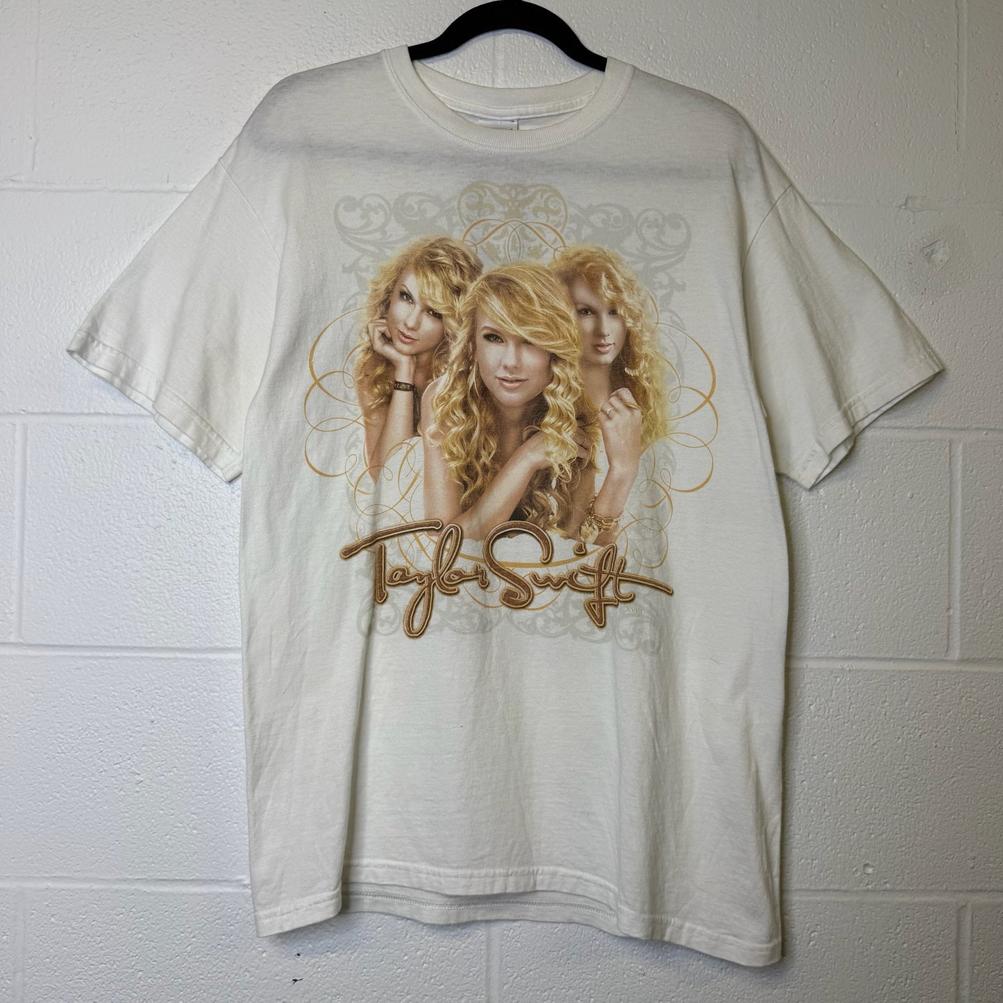 2009 Taylor Swift Tour T-Shirt Sz M (A9887)