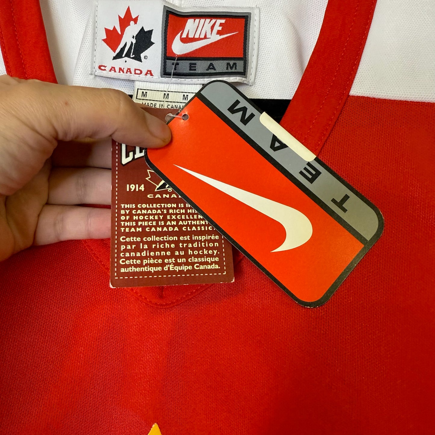 2000 Nike Team Canada 1977 Repica Jersey Sz M New with Tags (B1791)