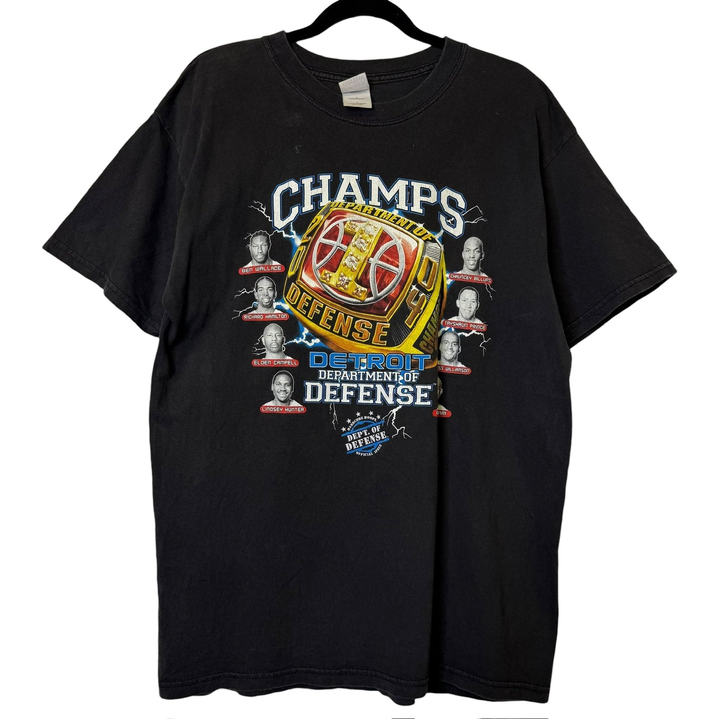 2004 Detroit Pistons Ring NBA T-Shirt Sz L (B2188)