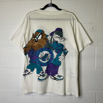 90s Taz & Bugs Bunny Charlotte Hornets NBA T-Shirt (B2438)