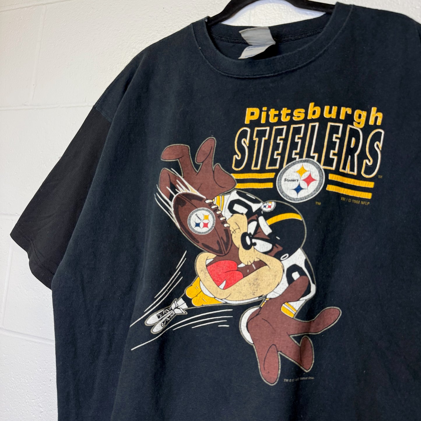 1992 Pittsburgh Steelers Taz NFL T-Shirt Sz XL (B2859)