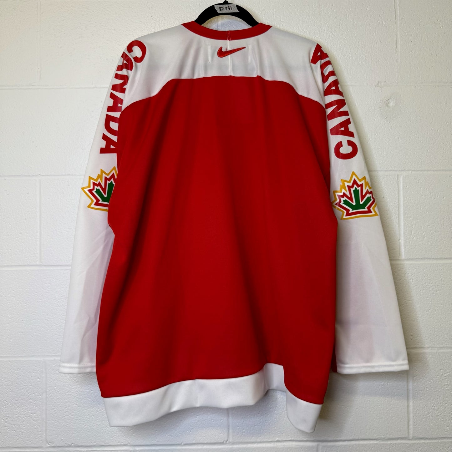 2000 Nike Team Canada 1977 Repica Jersey Sz M New with Tags (B1791)