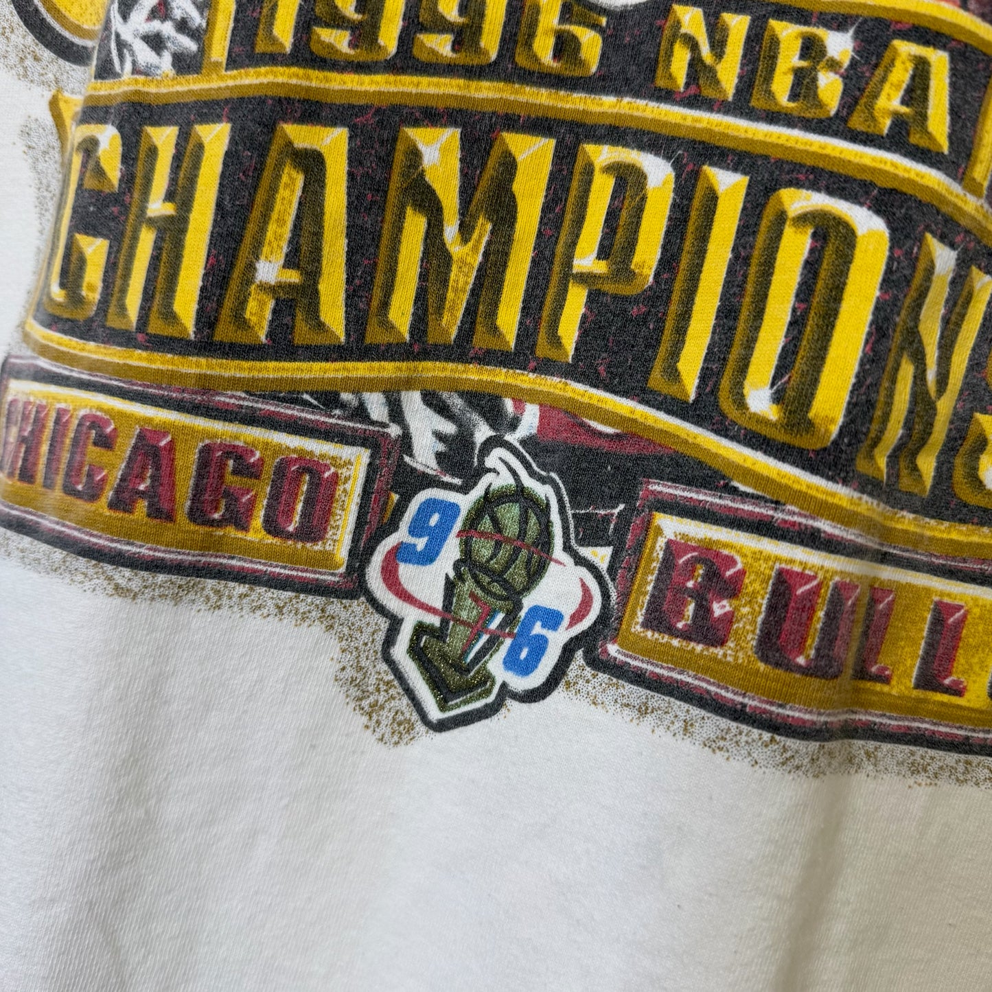 1996 NBA Finals Chicago Bulls Champions T Shirt Sz L (B2205)