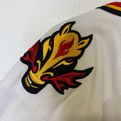 2000s Calgary Flames CCM Hockey NHL Jersey Sz L Deadstock (B1789)
