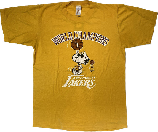 80’s Snoopy Lakers T-shirt Sz L (X318)
